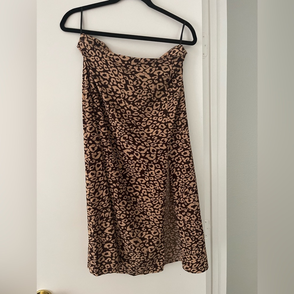Long skirt w/side slit - Picture 3 of 3